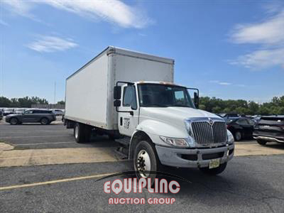 2019 International MV607 4X2 S/A 26FT NON CDL BOX