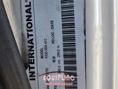 2019 International MV607 4X2 S/A 26FT NON CDL BOX