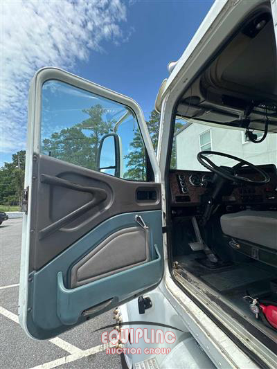 2000 International 9200I