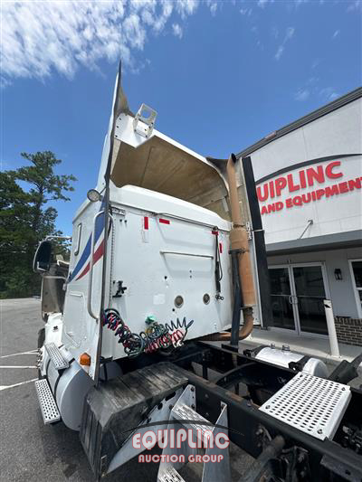 2000 International 9200I