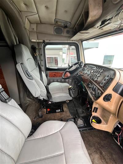 2005 Peterbilt 379