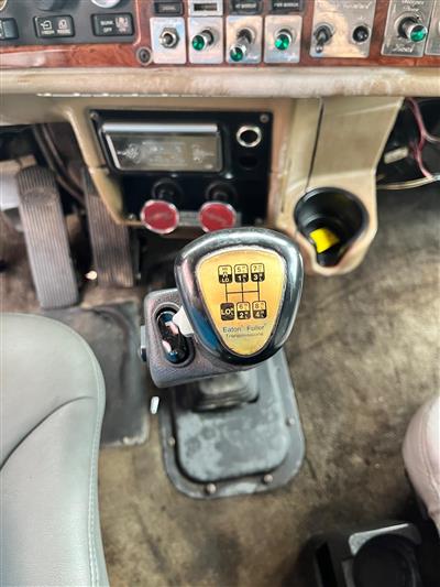 2005 Peterbilt 379