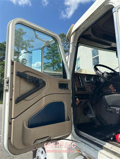 2006 International L9427
