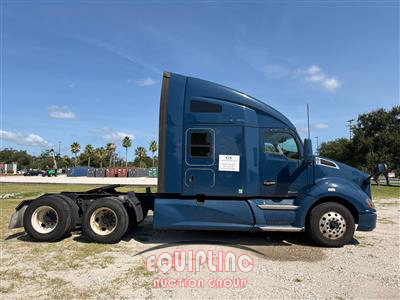 2020 Kenworth T680 6X4 T/A SLEEPER TRUCK TRA
