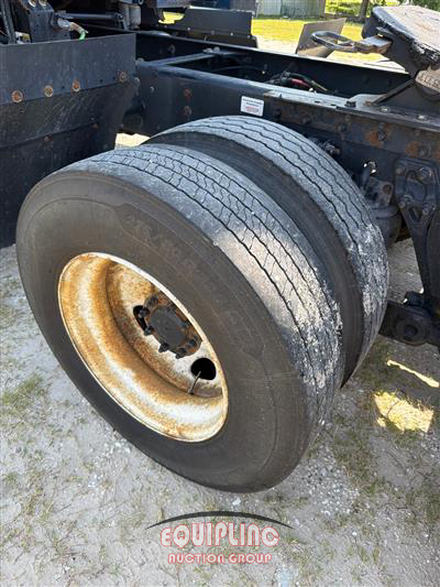 2020 Kenworth T680 6X4 T/A SLEEPER TRUCK TRA