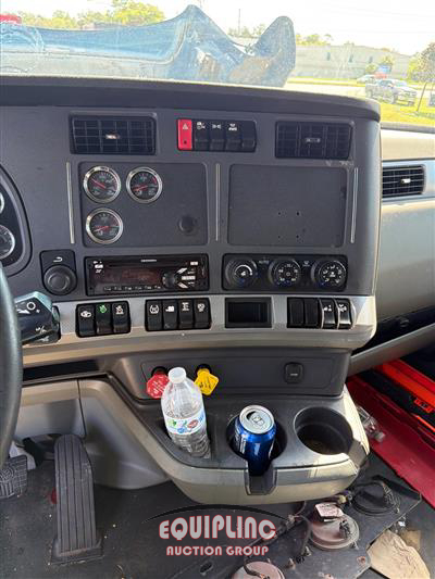 2020 Kenworth T680 6X4 T/A SLEEPER TRUCK TRA