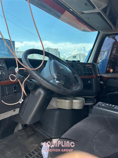 2008 Volvo VNL