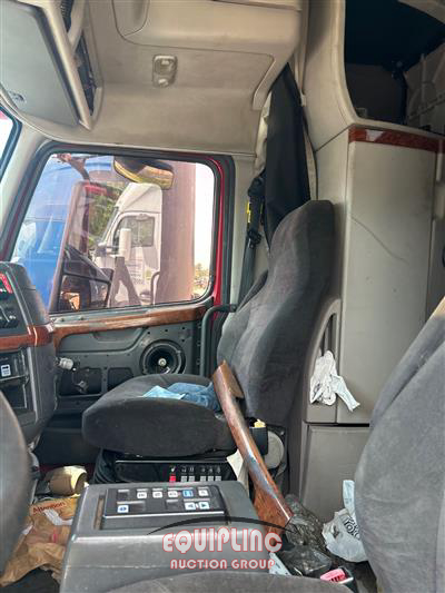 2008 Volvo VNL