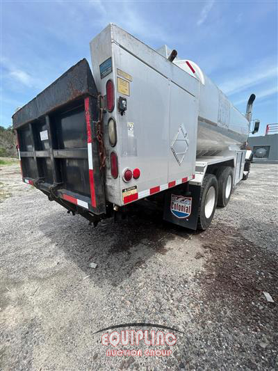 2009 Kenworth T8 Series