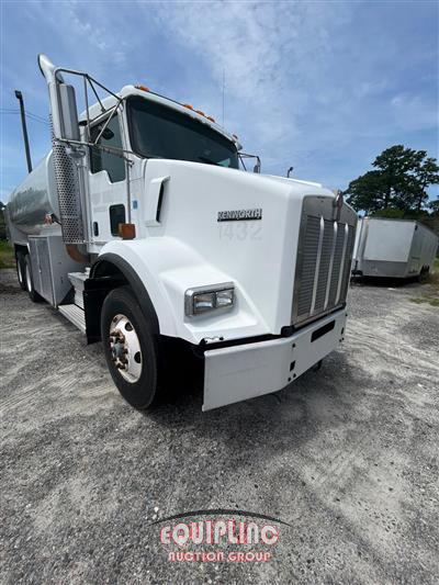 2009 Kenworth T8 Series