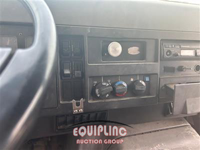 1992 International 4900 FUEL TRUCK