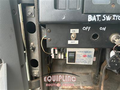 1992 International 4900 FUEL TRUCK