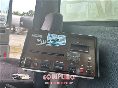 1992 International 4900 FUEL TRUCK