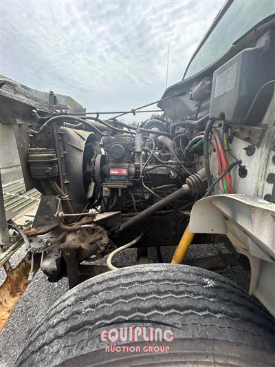 1992 International 4900 FUEL TRUCK