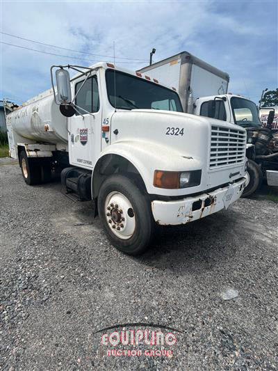 1992 International 4900 FUEL TRUCK