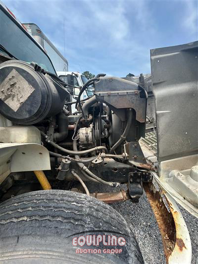 1992 International 4900 FUEL TRUCK