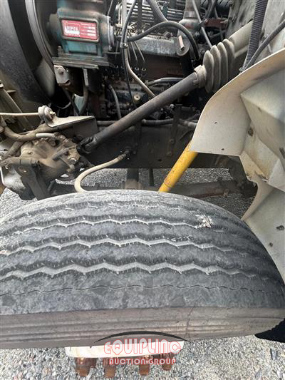 1992 International 4900 FUEL TRUCK