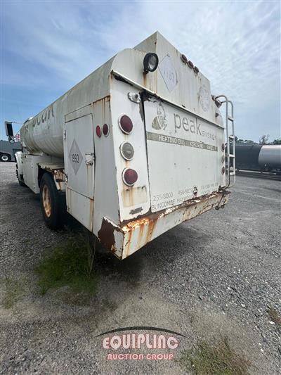 1992 International 4900 FUEL TRUCK