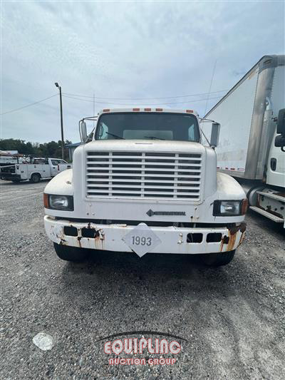1992 International 4900 FUEL TRUCK