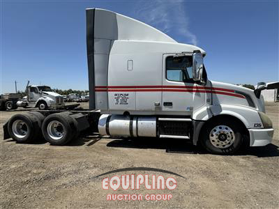 2016 Volvo VNL 6X4 T/A SLEEPER TRUCK TRAC