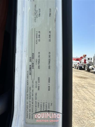 2016 Volvo VNL 6X4 T/A SLEEPER TRUCK TRAC