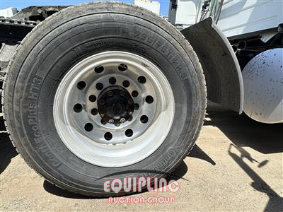 2016 Volvo VNL 6X4 T/A SLEEPER TRUCK TRAC