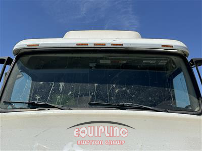 2016 Volvo VNL 6X4 T/A SLEEPER TRUCK TRAC