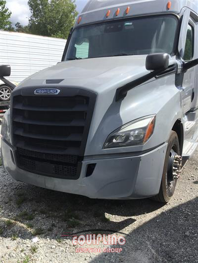 2021 Freightliner CASCADIA 6X4 T/A SLEEPER TRUCK
