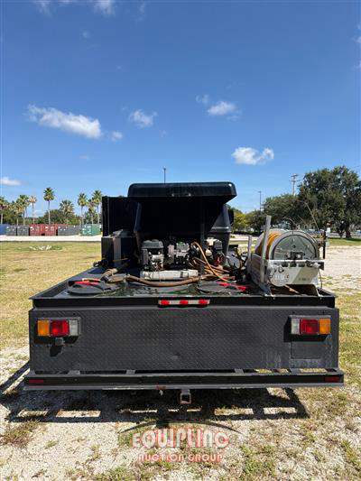 2014 Isuzu NPR-HD
