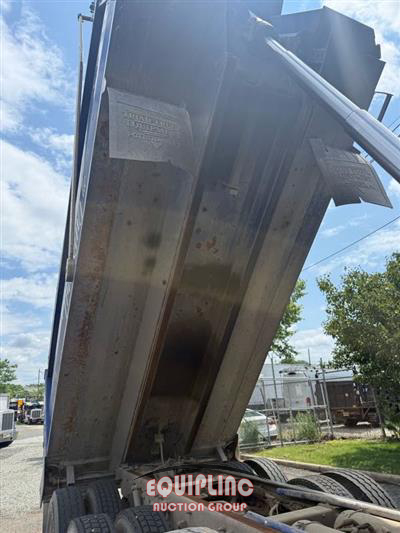 2023 Peterbilt 567 TRI/A DUMP TRUCK TRACTOR