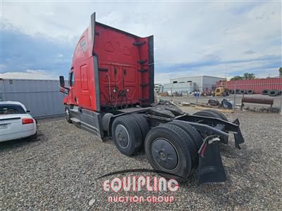2021 Freightliner CASCADIA 6X4 T/A SLEEPER TRUCK