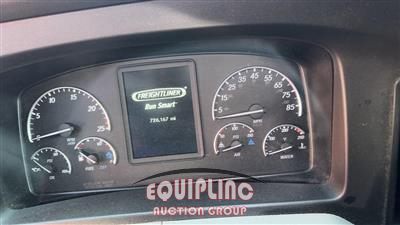 2021 Freightliner CASCADIA 6X4 T/A SLEEPER TRUCK