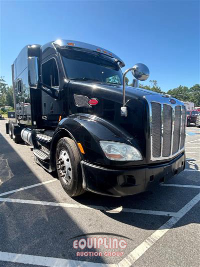 2016 Peterbilt 579 SLEEPER TRUCK