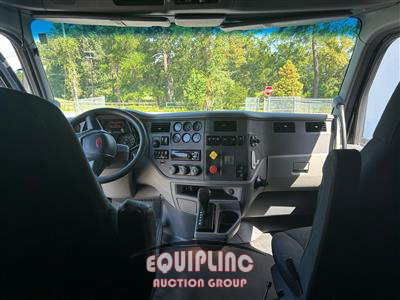 2016 Peterbilt 579 SLEEPER TRUCK