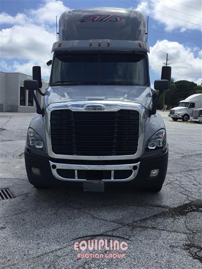2016 Freightliner CASCADIA 6X4 T/A DAY CAB TRUCK