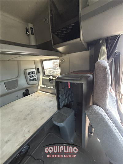 2020 International LT625 6X4 T/A SLEEPER TRUCK TR