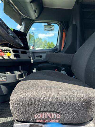 2020 Freightliner Cascadia