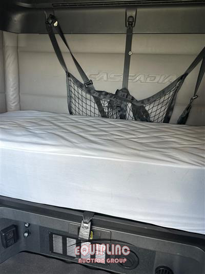 2020 Freightliner Cascadia
