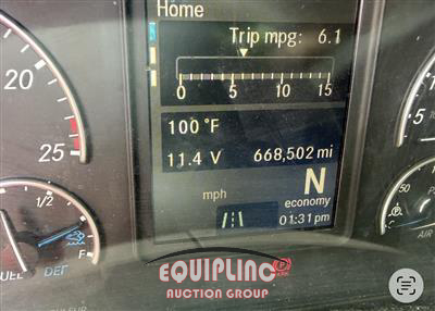 2020 Freightliner CASCADIA 6X4 T/A SLEEPER TRUCK