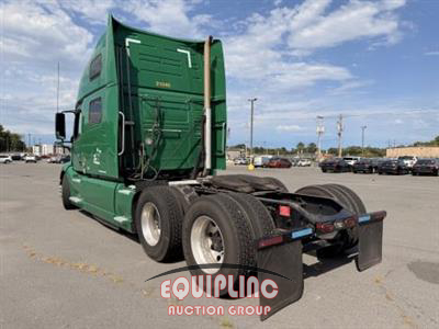 2021 Volvo VNL860 6X4 T/A SLEEPER TRUCK T
