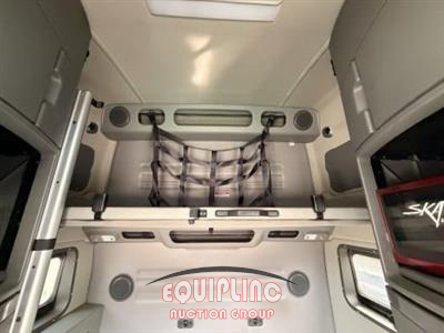 2021 Volvo VNL860 6X4 T/A SLEEPER TRUCK T