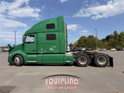 2021 Volvo VNL860 6X4 T/A SLEEPER TRUCK T