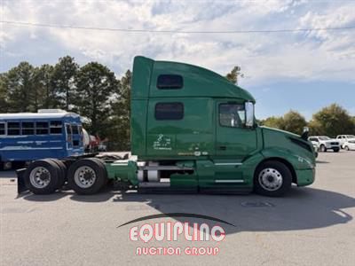 2021 Volvo VNL860 6X4 T/A SLEEPER TRUCK T