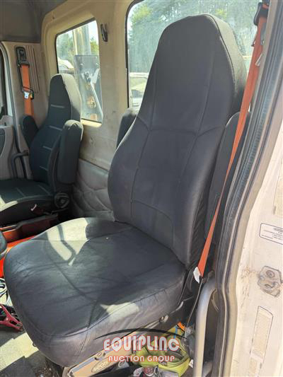 2012 Freightliner CASCADIA 4X2 S/A DAY CAB TRUCK