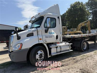 2012 Freightliner CASCADIA 4X2 S/A DAY CAB TRUCK