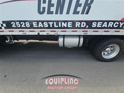 2017 Freightliner M2 106 4X2 26FT BOX TRUCK