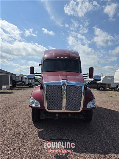 2019 Kenworth T680 6X4 T/A SLEEPER TRUCK TRA