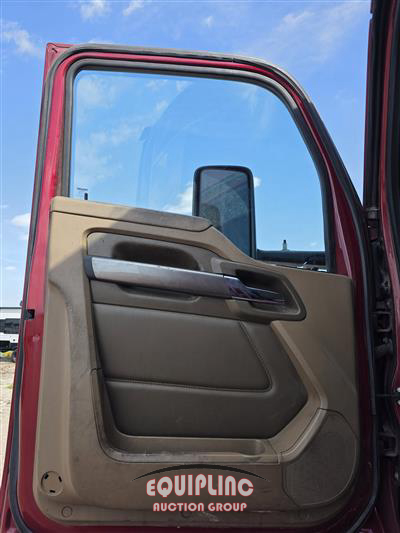 2019 Kenworth T680 6X4 T/A SLEEPER TRUCK TRA