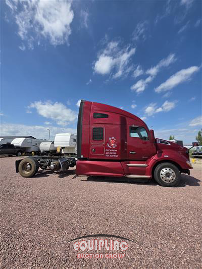 2019 Kenworth T680 6X4 T/A SLEEPER TRUCK TRA