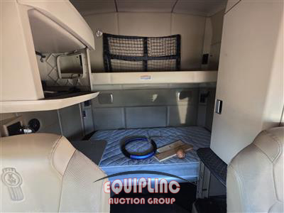2019 Kenworth T680 6X4 T/A SLEEPER TRUCK TRA